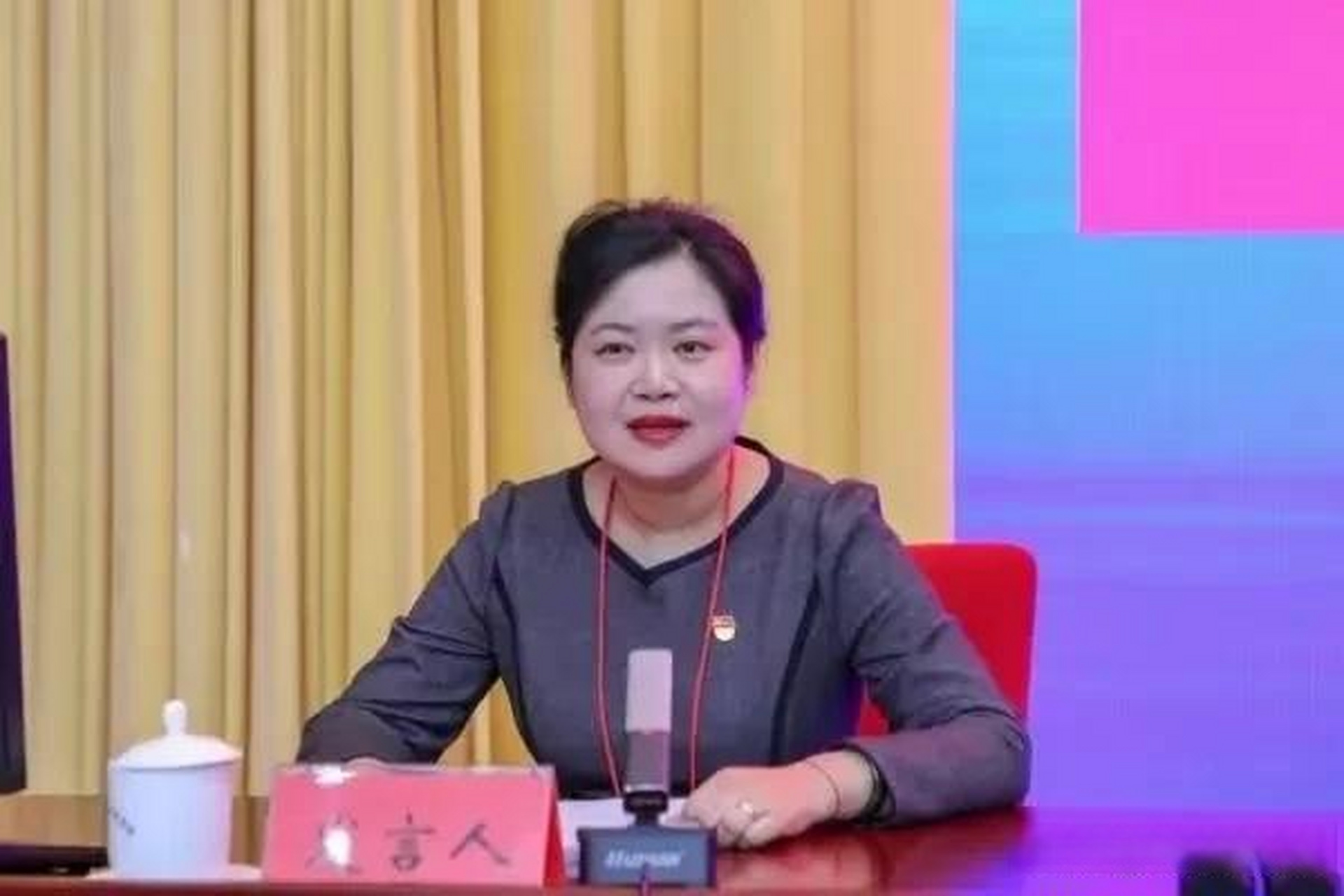 关于三名95后女干部学历大专的探讨及官方回应