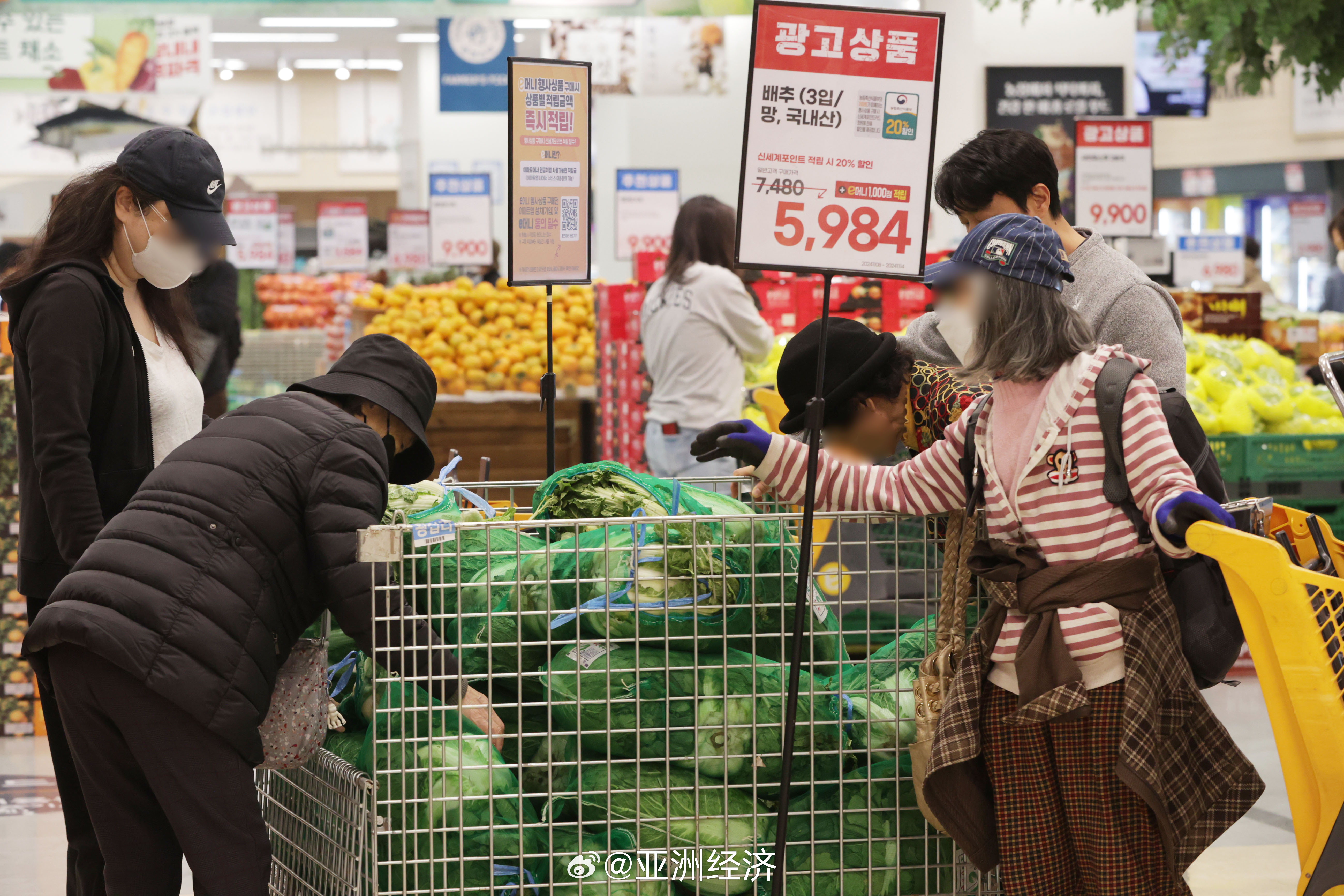 韩民众日用品抢购潮，罐头销量激增背后的原因及影响